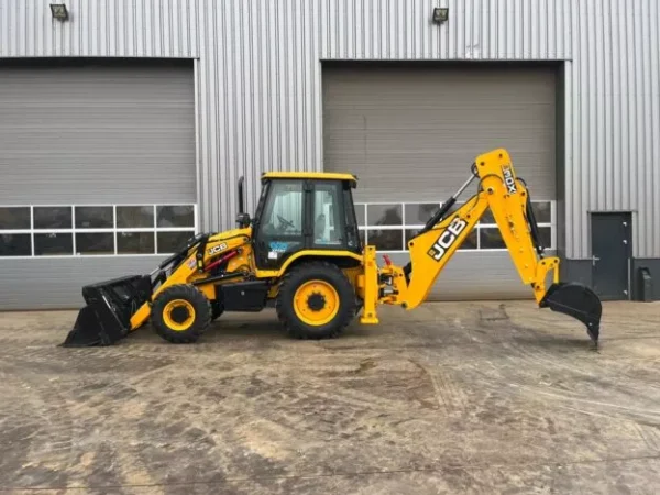 JCB 3DX (3CX) Plus Super 4×4 – A/C – Telescopic boom – Hammerlines