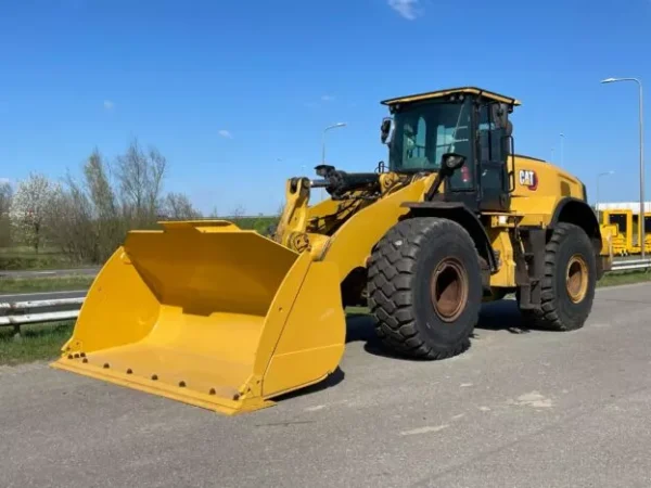 Caterpillar 972M XE – CE / new tires / new bucket edge